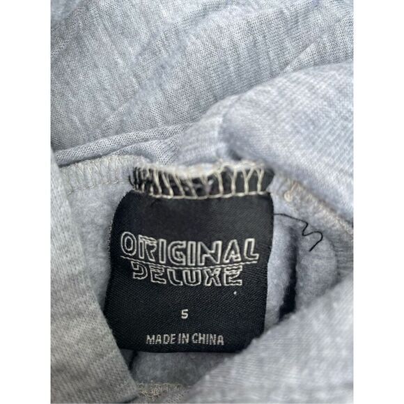 Cali Gray Sweatshirt Hoodie With Kangaroo a pocket in Front Size 5 (kids) - Picture 4 of 5